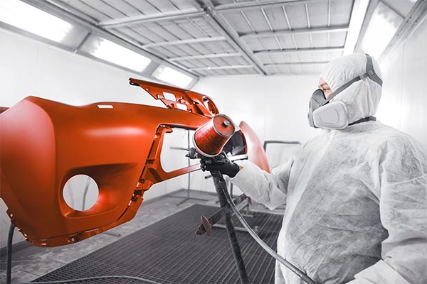 collision repair technician in spraybooth